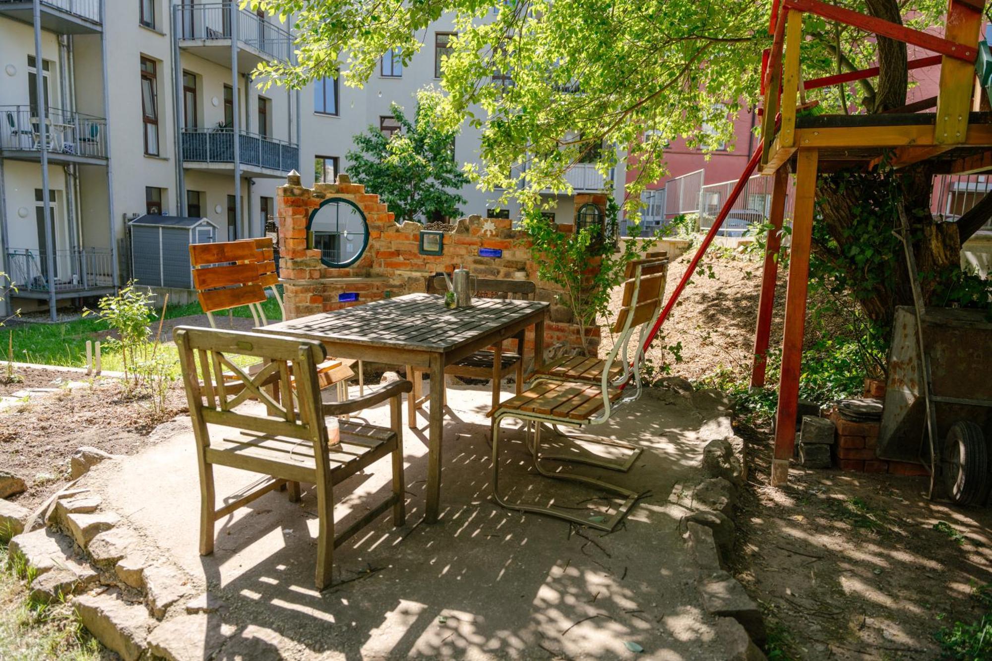 The Upholstery Tinyhouse Deluxe Eco Chalet Kreativ Citynah Chemnitz Dış mekan fotoğraf